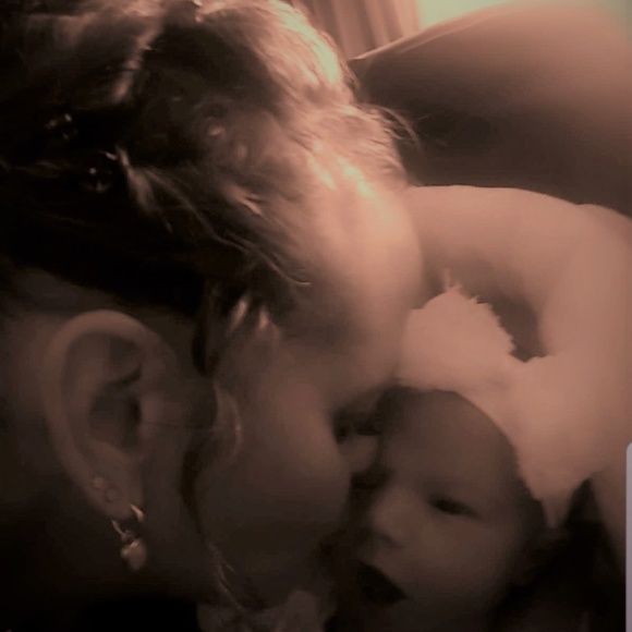 Meet your Posher, Erin - Picture 1 of 1